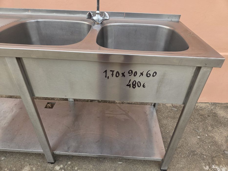 Bancada em inox com 2 pios