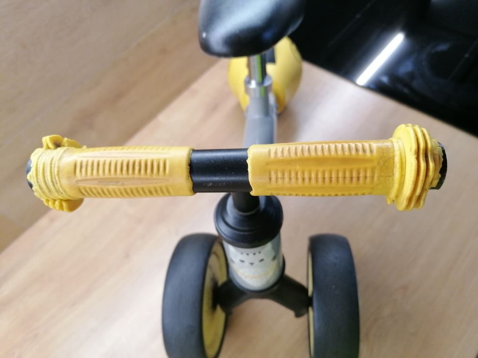 Біговел Kinderkraft для найменших дітей 1-2,5 роки