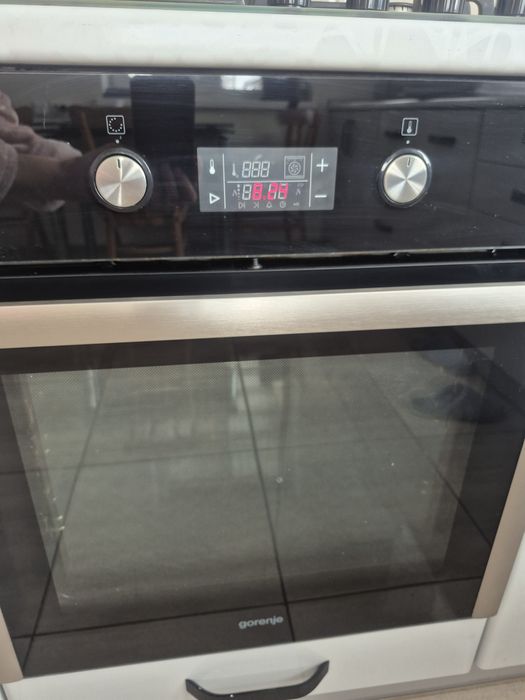 Вбудована духова шафа духовка вмонтована Gorenje