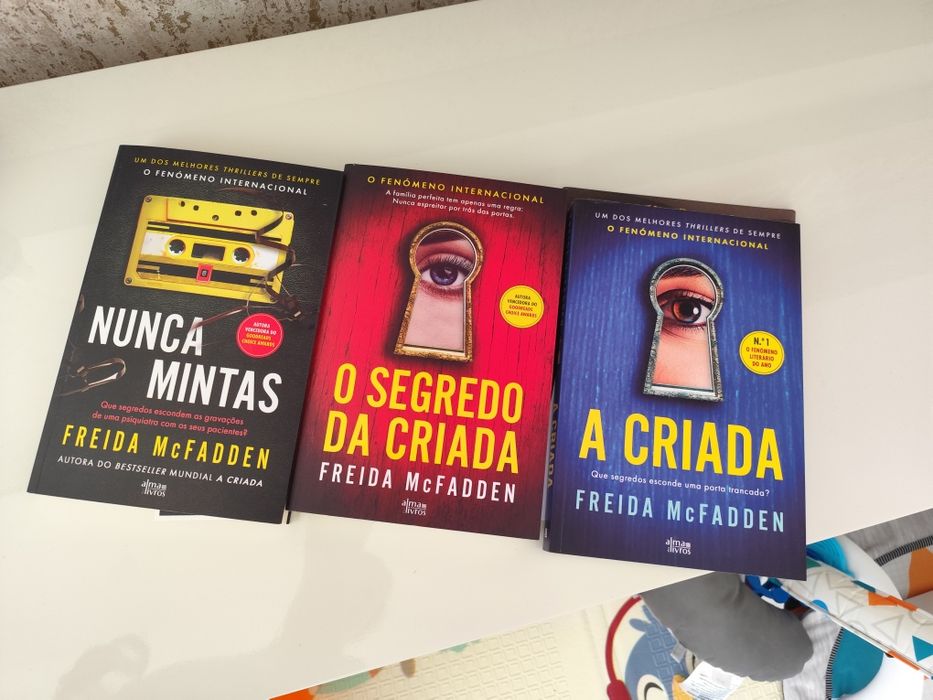 3 livros como novos