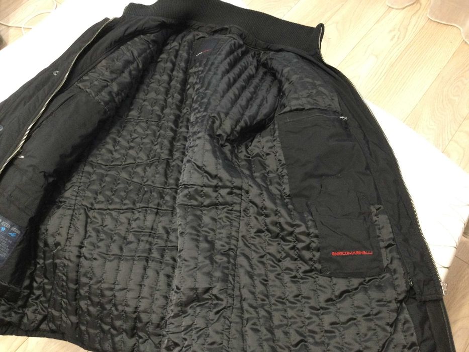 Продам   демисезонную мужскую куртку "ENRIKOMARINELLI" оригинал