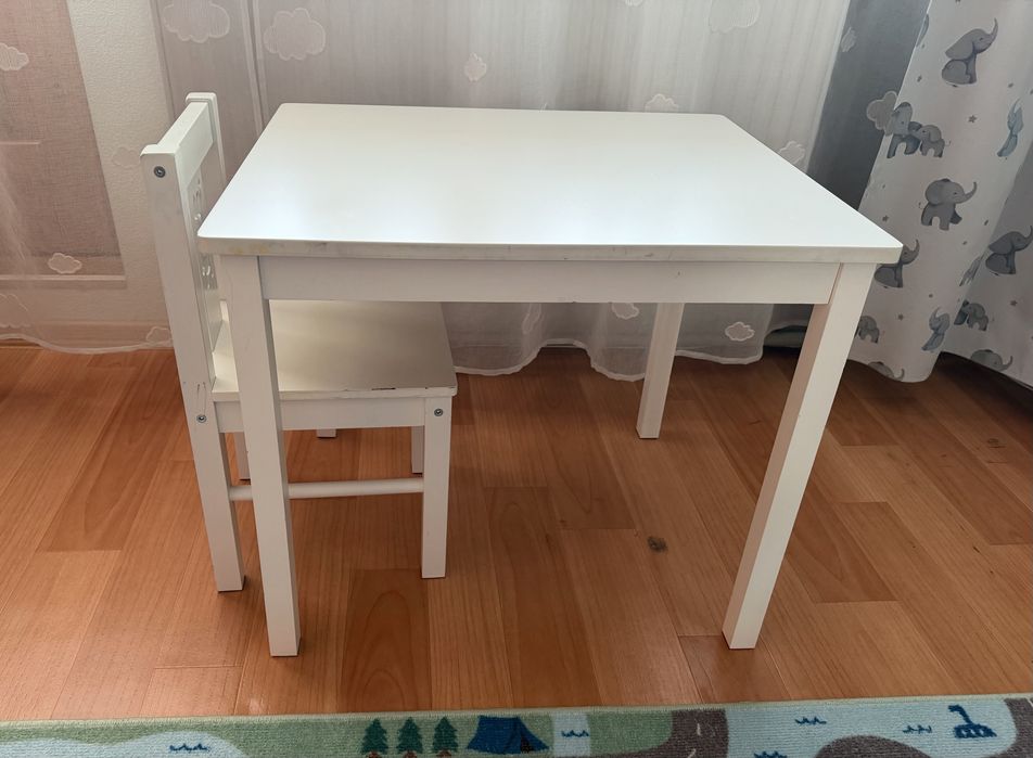 ІКЕА Дитячий столик, стільчик KRITTER