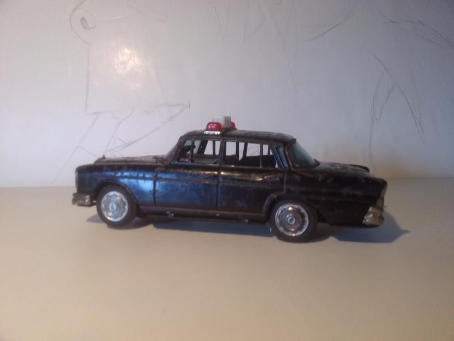 Carro brinquedo taxi em Chapa