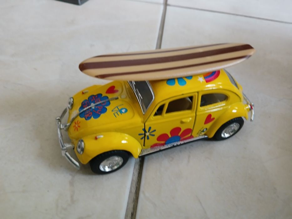 Carros para colecionar ou dar para crianças