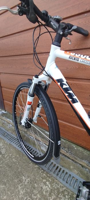 Trekingowy rower KTM Avento Cross