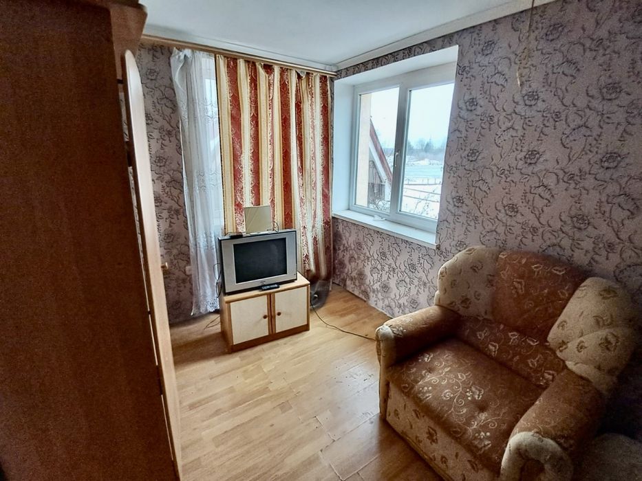 Продається 2-кімнатна квартира. Чортків