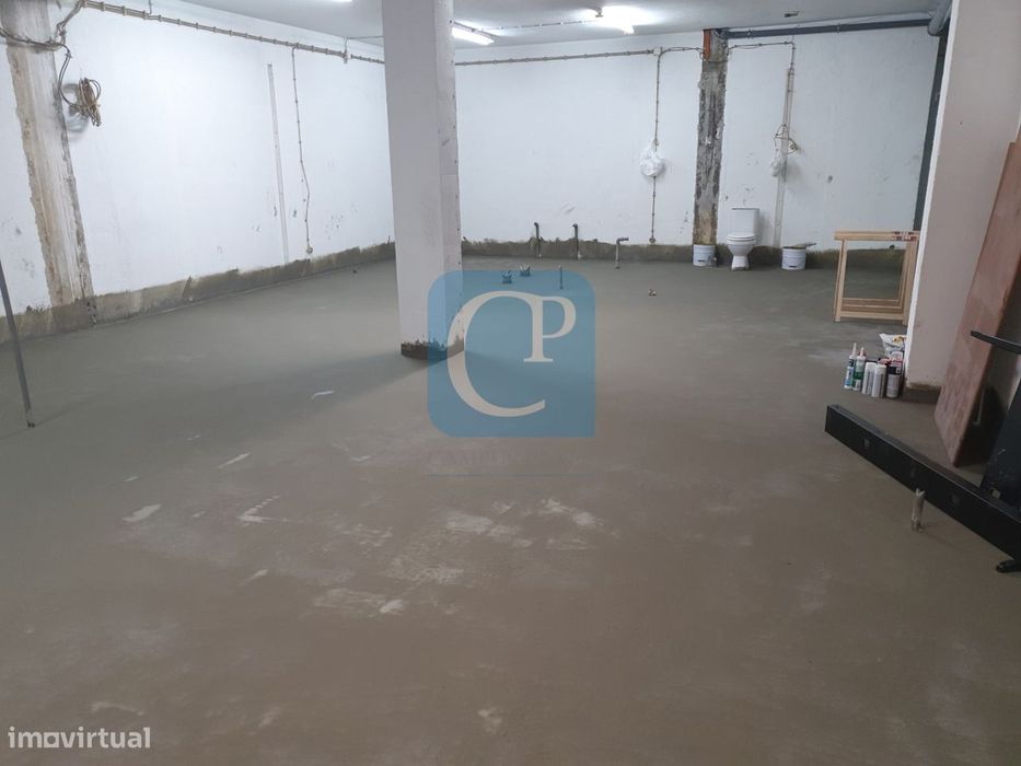 Armazém/arrumo no centro de Vila Nova de Famalicão