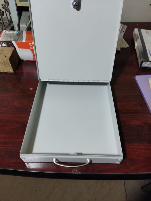 Продаю б.у бокси для  депозитних сейфів.