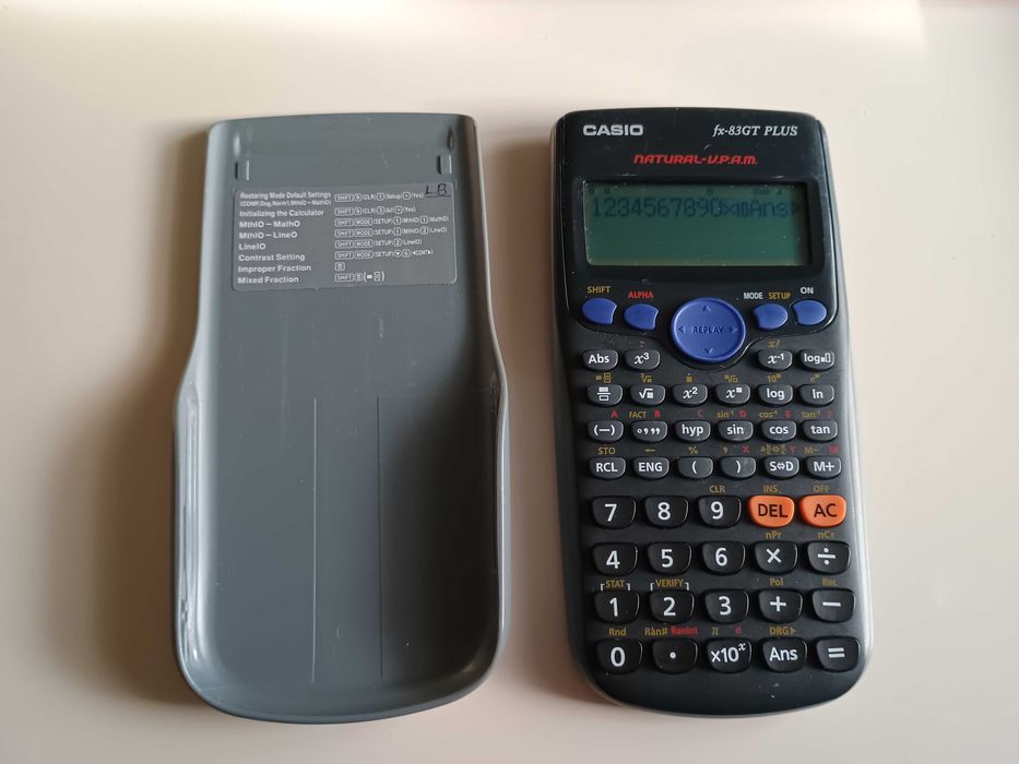 Kalkulator naukowy CASIO fx-83 GT Plus