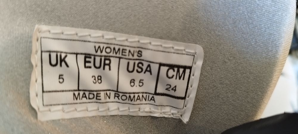 Dois pares de Patins