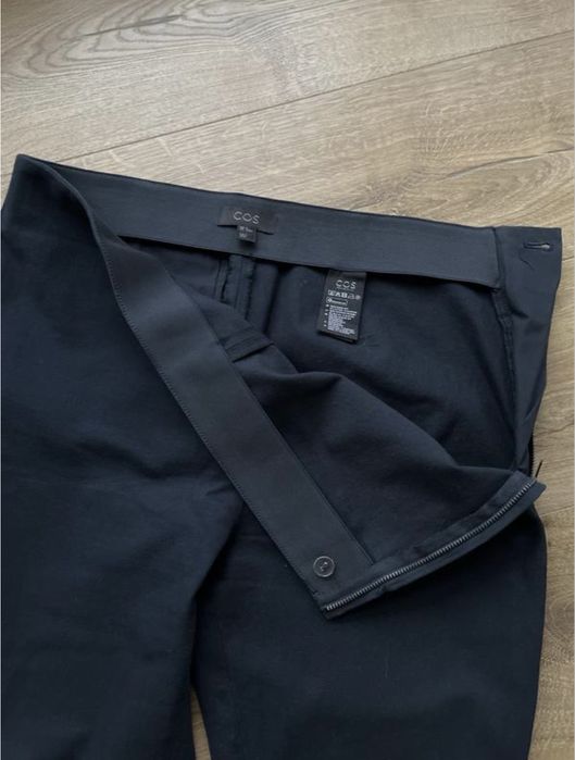 Брюки жіночі по фігурі COS