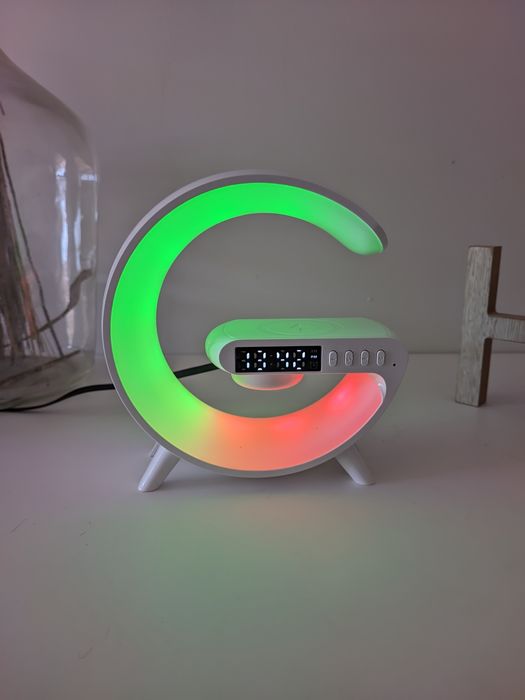 Candeeiro + coluna bluetooth + carregador sem fios