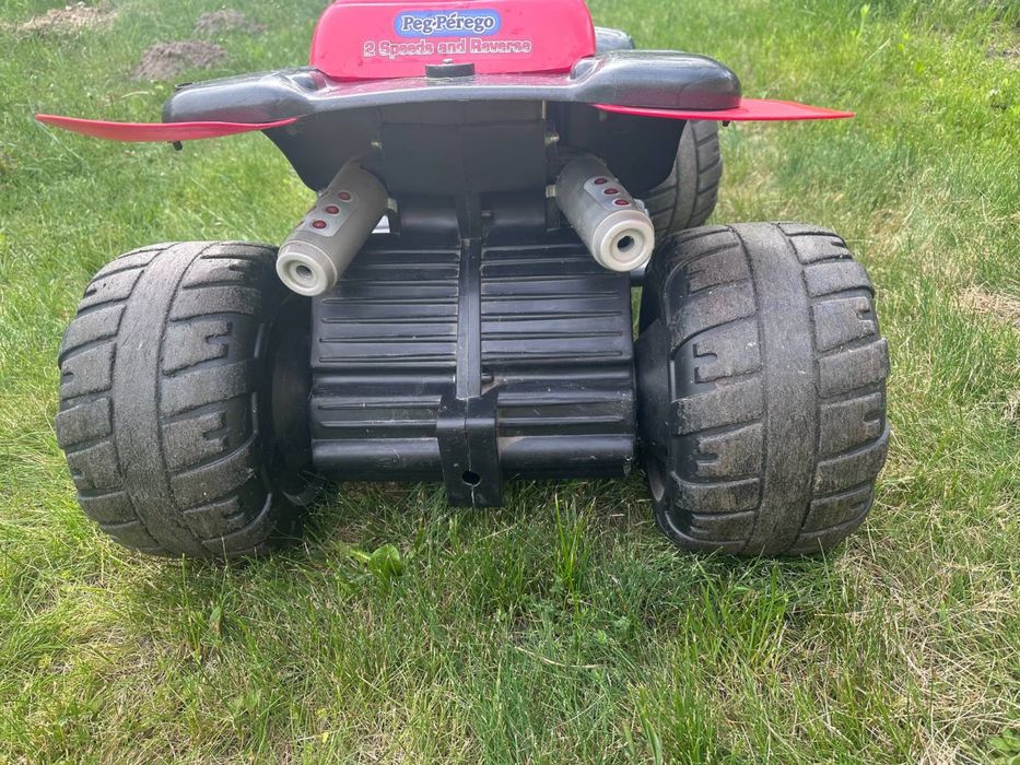 Дитячий Квадроцикл  Peg Perego електро