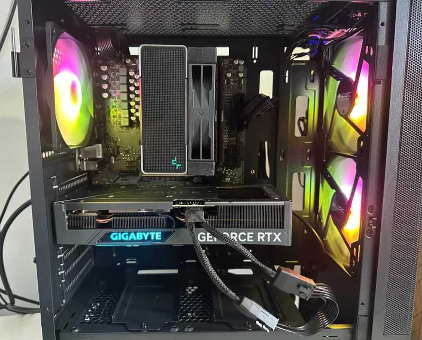 Komputer do gier Ryzen 7500F RTX 5070 1TB 32GB FV23% Gwarancja 24M