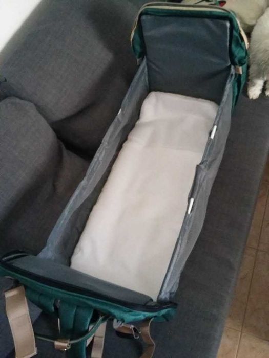 Mala de maternidade com berço/muda fraldas