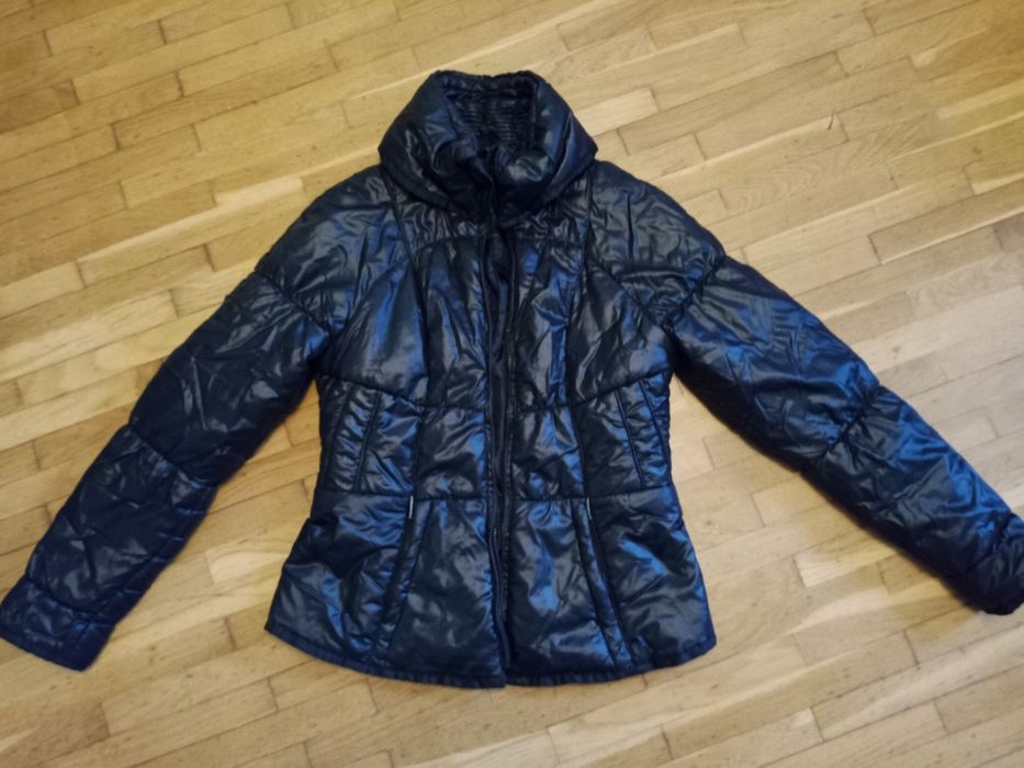 Куртки жіночі осінні S, L