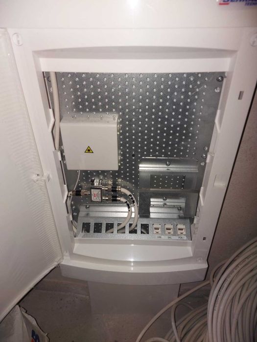 Montaż anten, sieci Wi-Fi, LAN, światłowody, kamery, LTE, 5G, DVB-T2