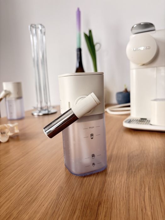 Nespresso milk tank Latissima One