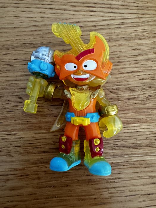 Super Things Guardians of Kazoom Guitarrific K.11
