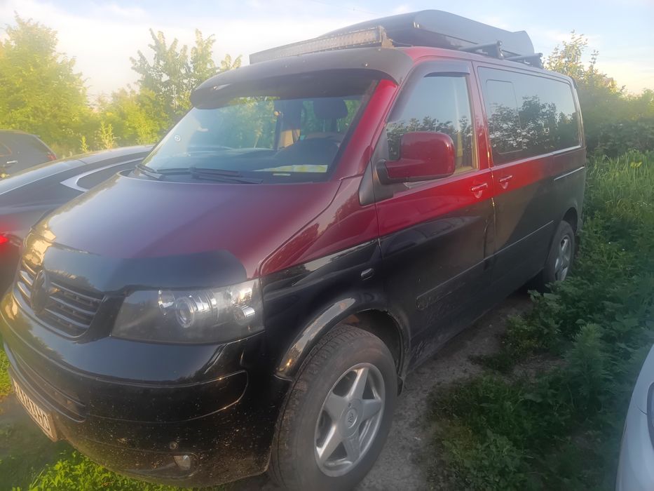Продам Volkswagen Multivan  2.5