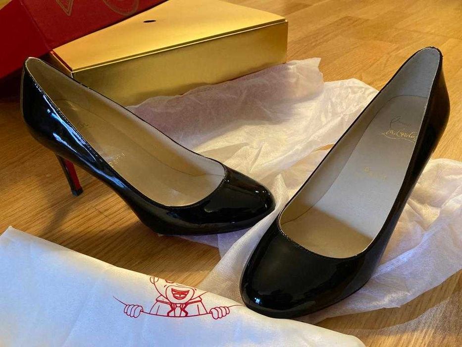 Sapatos Christian Louboutin n.º 38 - NOVOS