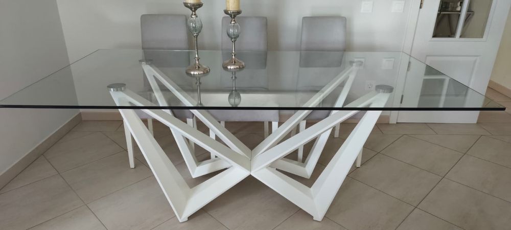 Conjunto mesa e cadeiras sala de jantar