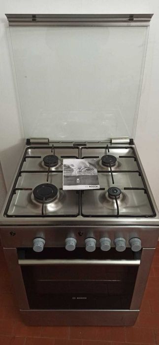 Fogão a gás com forno elétrico Bosch