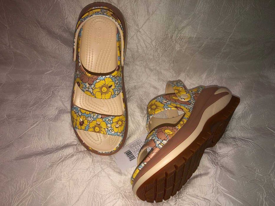 Crocs Mega Crush Retro Floral Sandal. Оригінал. Нові. W9 - 39/40