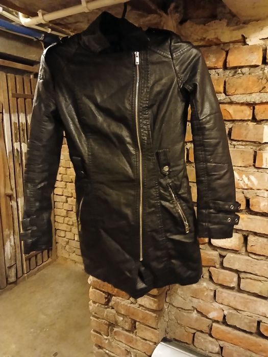 7 ubran 3 kurtki 2 nowe bluza i dwie sukienki na sylwestra