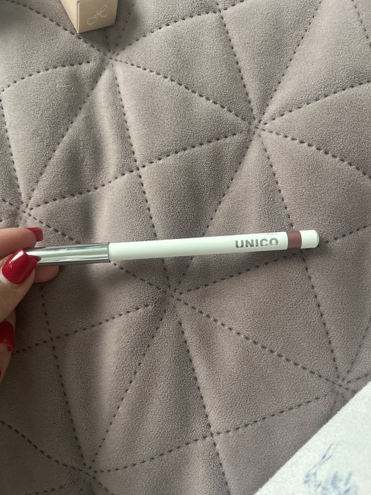 Unico новий олівець