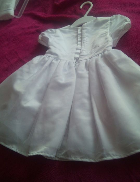 Śliczna sukieneczka na chrzest