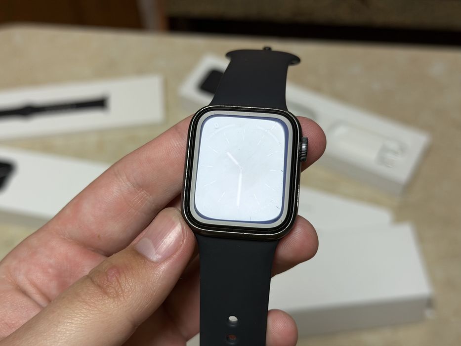 apple watch series 5 40mm - Купити електроніку - Ціни на OLX.ua