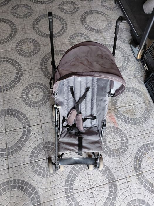 Carrinho de bebé de passeio