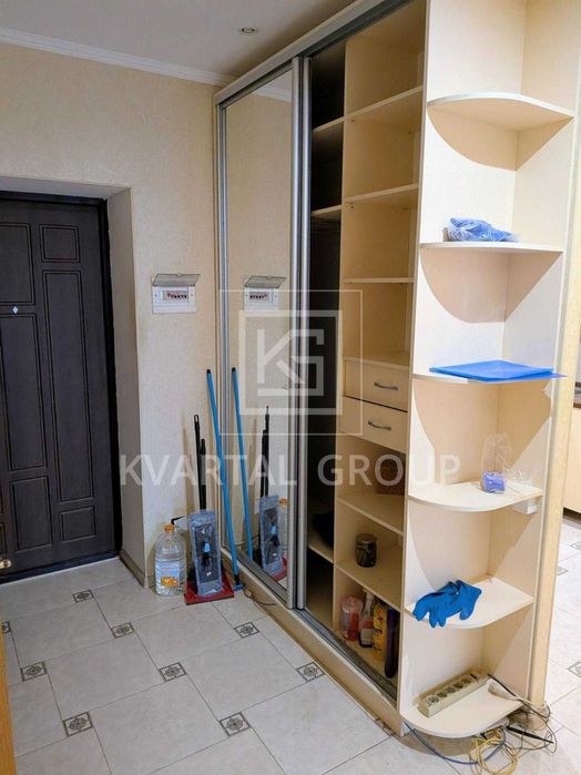 2-кімнатна квартира з ремонтом та меблями поруч із парком