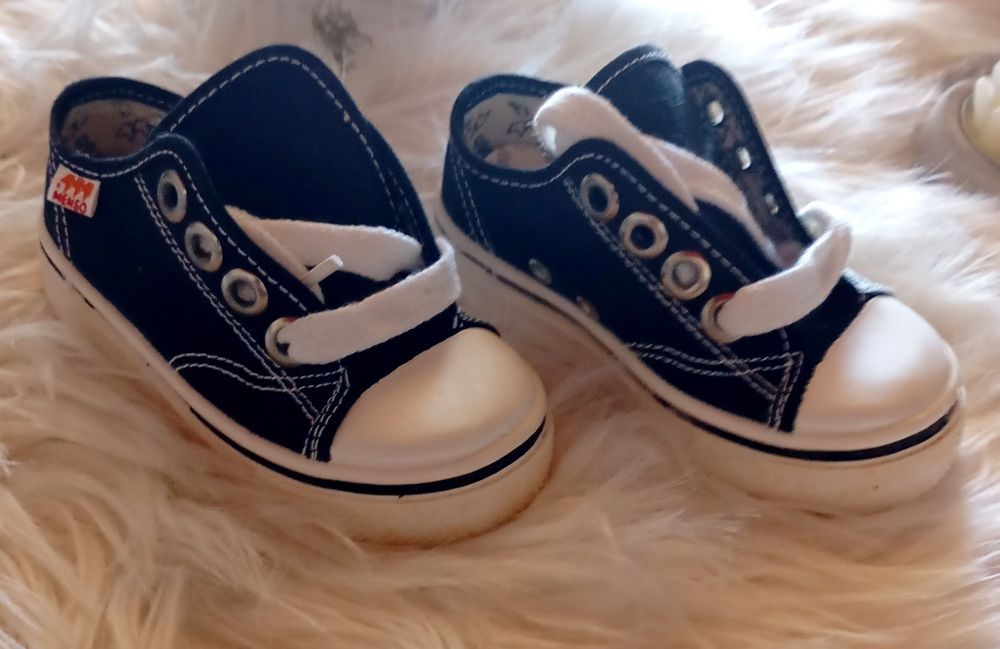 Tênis preto ganga para bebê