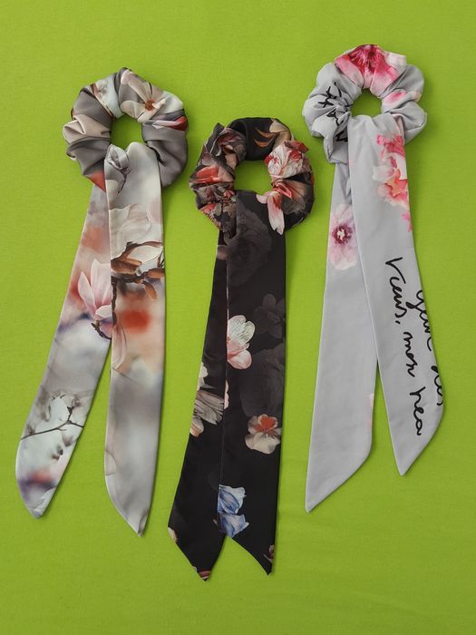 Gumki scrunchies z szarfą