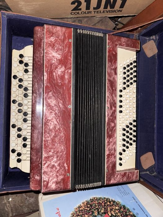 Продам баян ,в хорошеи состоянии