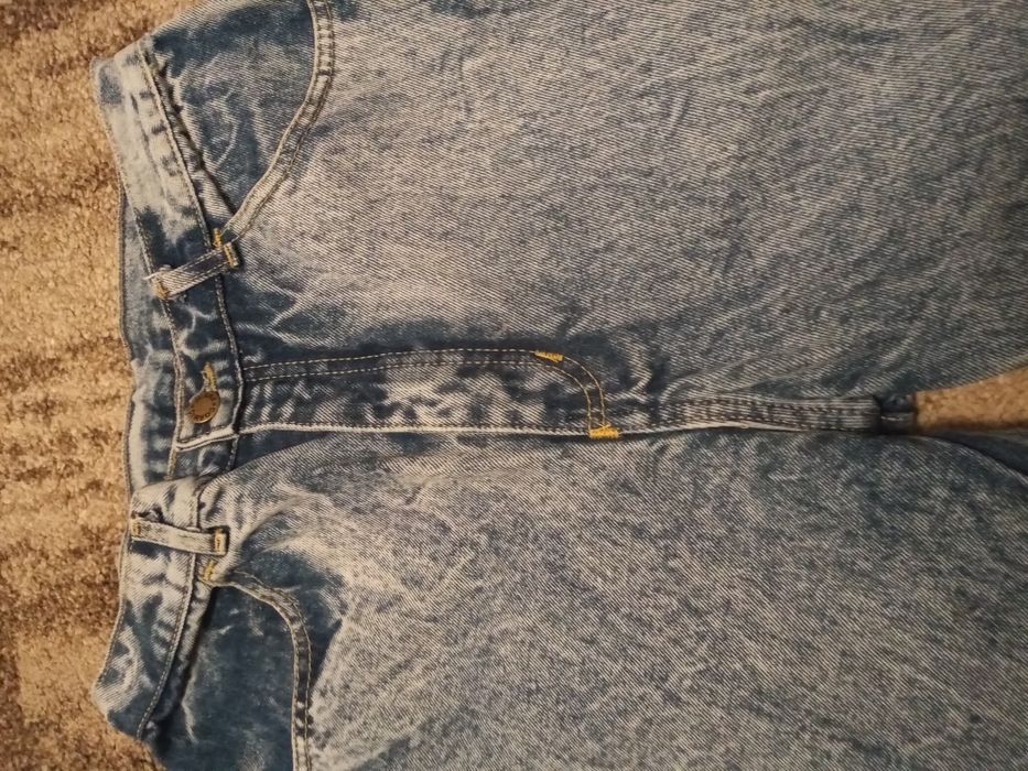 Spodnie jeansy z wysokim stanem rozmiar M