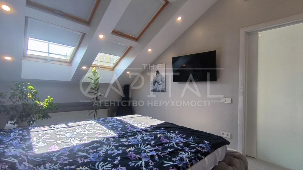 Продаж просторої та затишної 2-кімнатної квартири з мансардою у ЖК Комфорт Таун