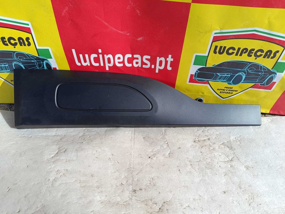 Moldura da porta tras Esq CITROEN C4 CACTUS 14-