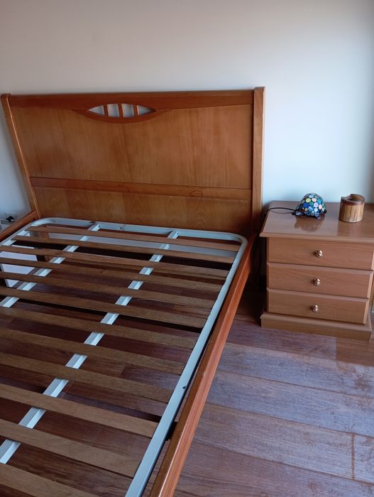 Cama de qualidade com estrado