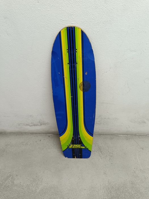 2 Tábuas de skate uma  MILLER e NoFear