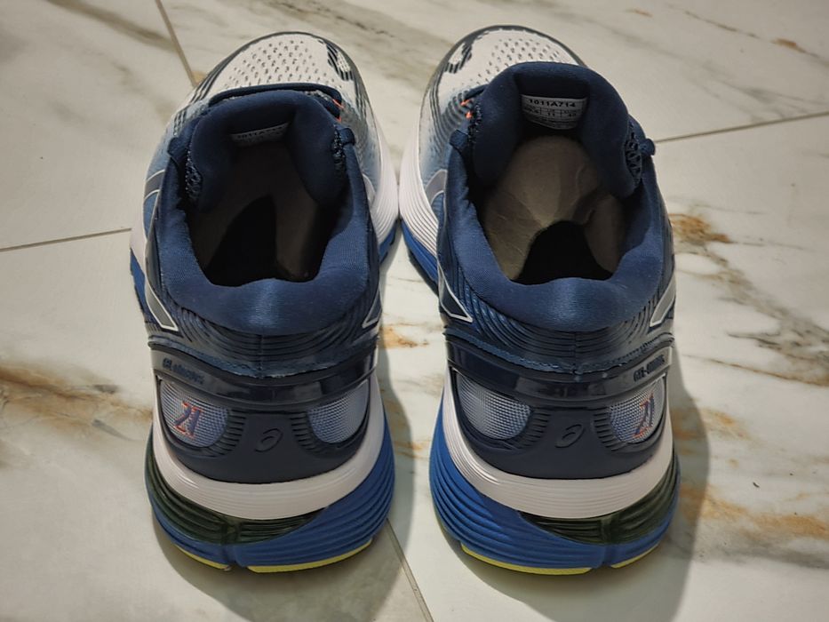 Оригінал 100% чоловічі кросівки asics nimbus 21   eur 45