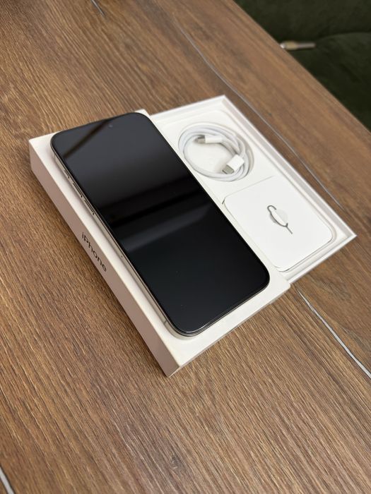 Продам Iphone 15 pro max 256 як Новий