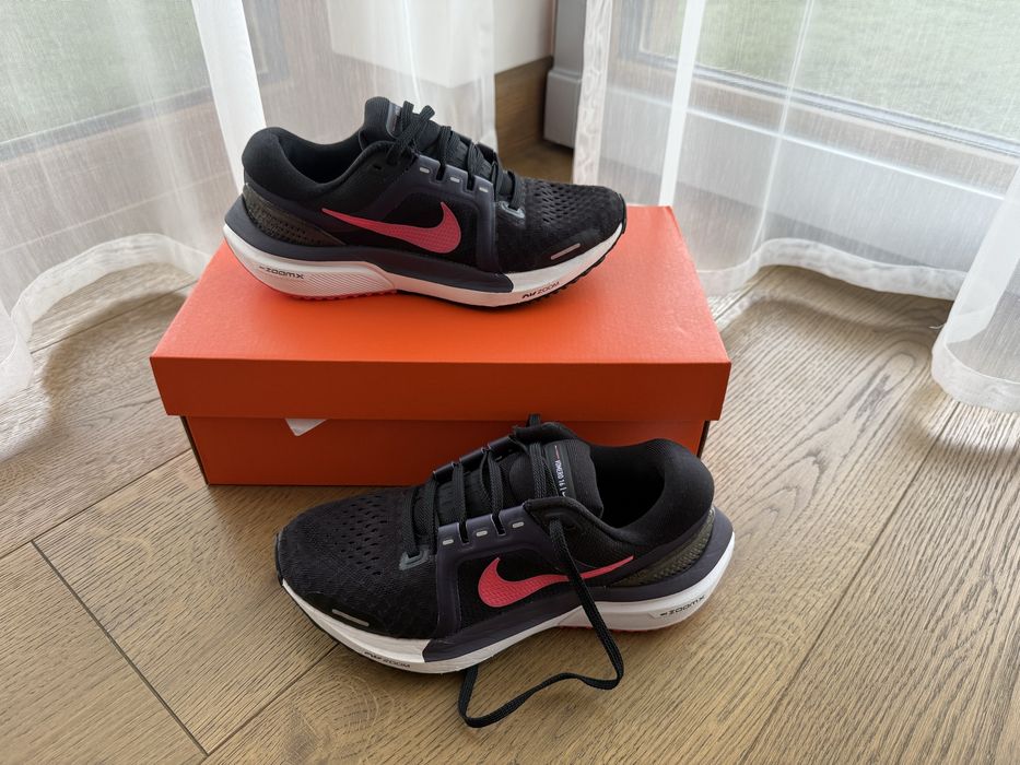 Nike Vomero 16 36 czarne Zoom damskie buty do biegania sport