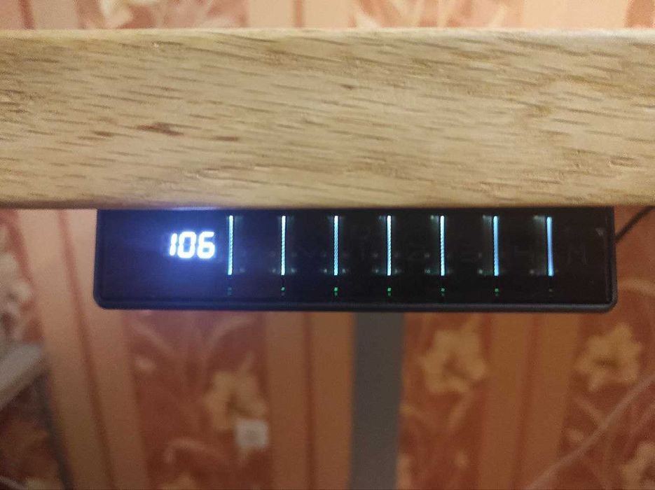 Ergo Place Strong 3. Стіл регульований по висоті електроприводом