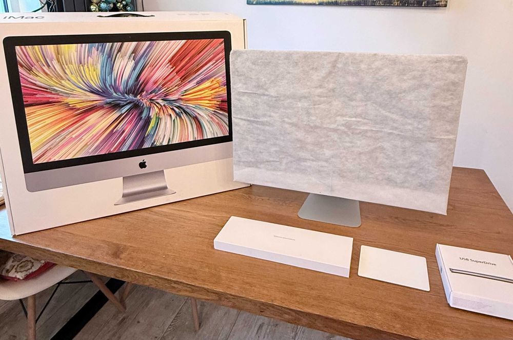 Apple iMac 27” Retina 5K 2020; i7; 40GB; SSD; Radeon 8GB; Pełny zestaw