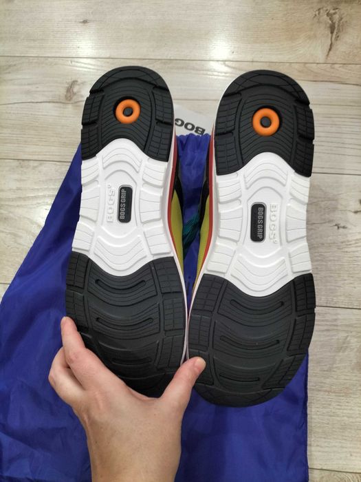 Кросівки чоловічі