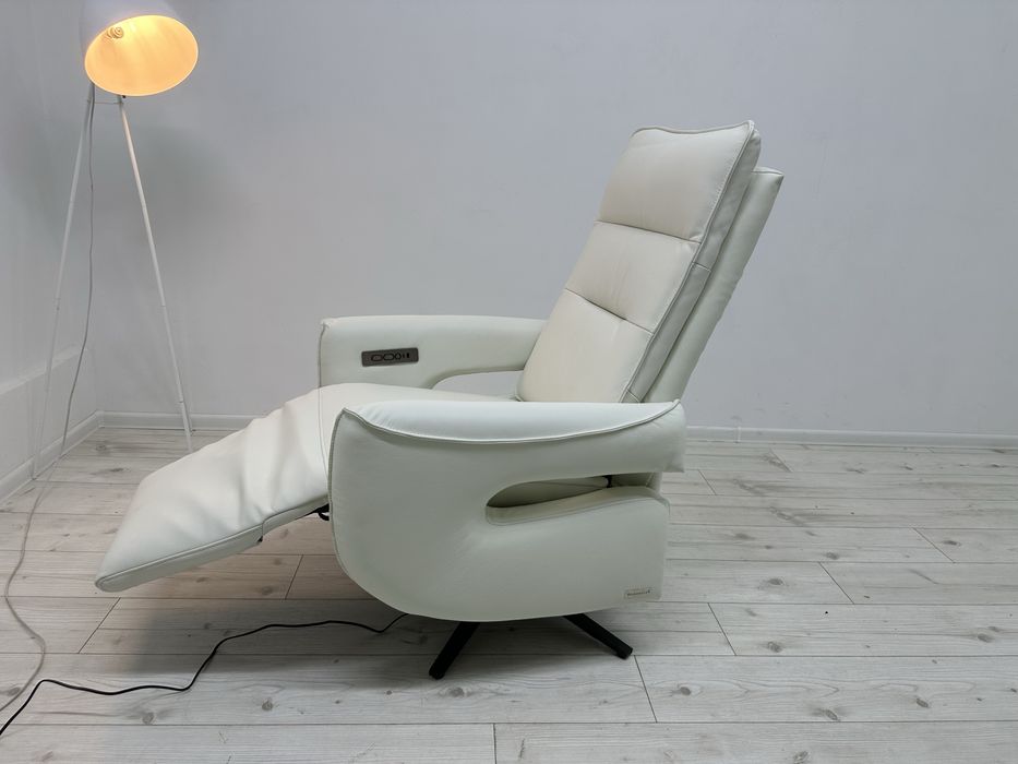 Фірмове крісло,електро з Німеччини