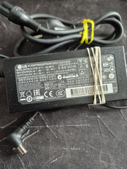 Oryginalny zasilacz LG 19V 2,53A 48W do monitora